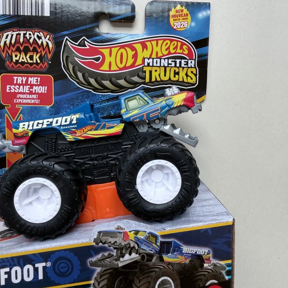 Hot Wheels Monster Trucks Bigfoot Attack Pack 2026 Chomping Action New Mattel